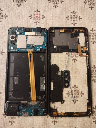 Samsung Galaxy A7 2018, 64 GB, rəng - Qara, Barmaq izi, İki sim kartlı, Face ID lalafo.az -da Samsung Galaxy A7 2018, 64 GB, rəng - Qara, Barmaq izi, İki sim kartlı, Face ID