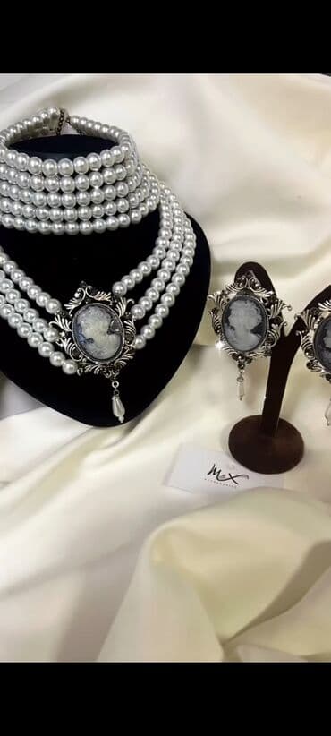 Tam dəst satılır.Əl işidi sifarişlə hazırlanmışdır.1 dəfə toya lalafo.az -da Tam dəst satılır.Əl işidi sifarişlə hazırlanmışdır.1 dəfə toya