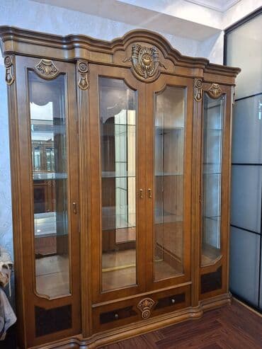 Şüşəli dolab vitrini lalafo.az -da Şüşəli dolab vitrini