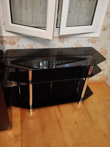 İşlənmiş, Künc Tv altlığı, Polkalı, Şüşəli lalafo.az -da İşlənmiş, Künc Tv altlığı, Polkalı, Şüşəli