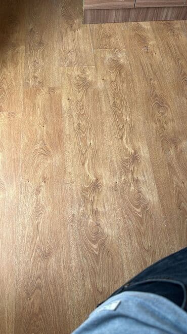 Məhsul: Taxta naxışlı döşəmə örtüyü (laminat tiplidir) Xüsusiyyətlər lalafo.az -da Məhsul: Taxta naxışlı döşəmə örtüyü (laminat tiplidir) Xüsusiyyətlər