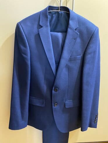 Kişi kostyumu satılır. 3 lü dest şeklindedir . Razmer S . Türkiyenin lalafo.az -da Kişi kostyumu satılır. 3 lü dest şeklindedir . Razmer S . Türkiyenin