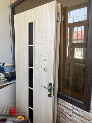 İşlənmiş Otaq qapısı Ünvandan götürmə lalafo.az -da İşlənmiş Otaq qapısı Ünvandan götürmə