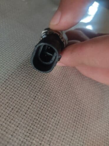 Датчики масла: Daewoo LEGANZA, 1999 г., Оригинал, Б/у at lalafo.az — 2 Датчики масла: Daewoo LEGANZA, 1999 г., Оригинал, Б/у — 2