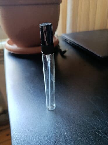 Kompakt ətir/spreyləyici flakon - Həcmi: təxminən 5–10 ml (səyahət və lalafo.az -da Kompakt ətir/spreyləyici flakon - Həcmi: təxminən 5–10 ml (səyahət və