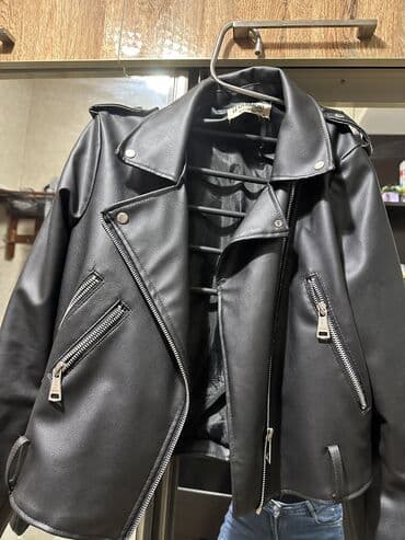 Dəri gödəkçə, S-M razmer. Az istifadə olunub lalafo.az -da Dəri gödəkçə, S-M razmer. Az istifadə olunub