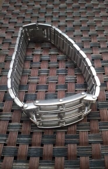 Yeni, Qol saatı, rəng - Gümüşü lalafo.az -da Yeni, Qol saatı, rəng - Gümüşü