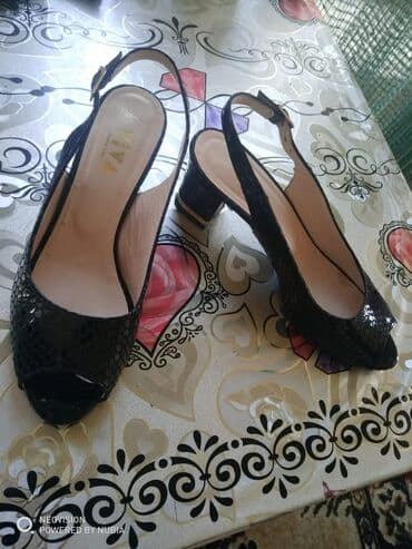 Чёрные 39 размер.25 манат lalafo.az -da Чёрные 39 размер.25 манат