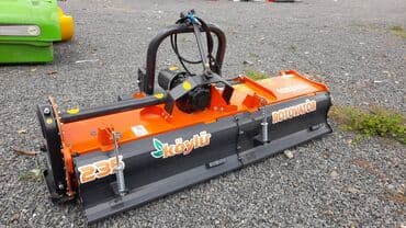 Torpaq frezi. İş genişliyi 235 sm. Sağ sol hərəkətli tip. Türkiyənin lalafo.az -da Torpaq frezi. İş genişliyi 235 sm. Sağ sol hərəkətli tip. Türkiyənin