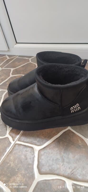 Uqqilər, Ölçü: 40, rəng - Qara, İşlənmiş lalafo.az -da Uqqilər, Ölçü: 40, rəng - Qara, İşlənmiş