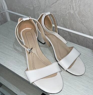 Ağ rəngli qadın sandaleti lalafo.az -da Ağ rəngli qadın sandaleti