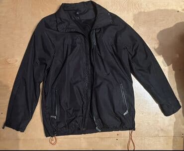 Qara yüngül küləkkeçirməz gödəkçə - Rəng: qara - Material: nazik lalafo.az -da Qara yüngül küləkkeçirməz gödəkçə - Rəng: qara - Material: nazik