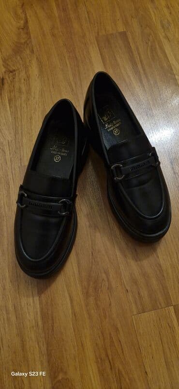 Tuflilər, Ölçü: 37, rəng - Qara, İşlənmiş lalafo.az -da Tuflilər, Ölçü: 37, rəng - Qara, İşlənmiş