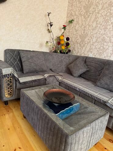 2 AYIN DIVANIDI . ALTI BAZA VE ACILANDI . HER WEYI ILE BIRLIKDE 700 lalafo.az -da 2 AYIN DIVANIDI . ALTI BAZA VE ACILANDI . HER WEYI ILE BIRLIKDE 700