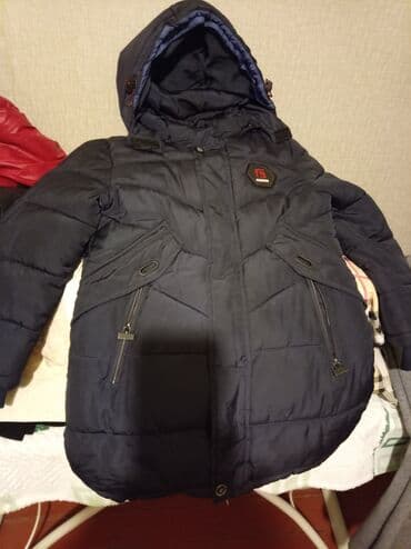 Qış üst geyimləri dəsti 1) Tünd göy şişmə kişi/köməkçi paltosu - lalafo.az -da Qış üst geyimləri dəsti 1) Tünd göy şişmə kişi/köməkçi paltosu -