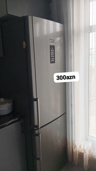 İşlənmiş 2 qapılı Hotpoint Ariston Soyuducu Satılır, rəng - Gümüşü lalafo.az -da İşlənmiş 2 qapılı Hotpoint Ariston Soyuducu Satılır, rəng - Gümüşü