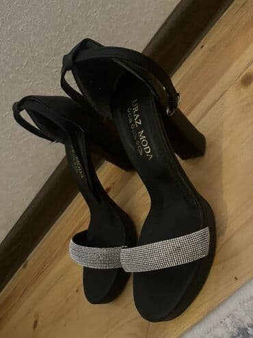 Məhsul: Qadın yüksək dabanlı sandal - Brend: Uraz Moda - Rəng: Qara - lalafo.az -da Məhsul: Qadın yüksək dabanlı sandal - Brend: Uraz Moda - Rəng: Qara -
