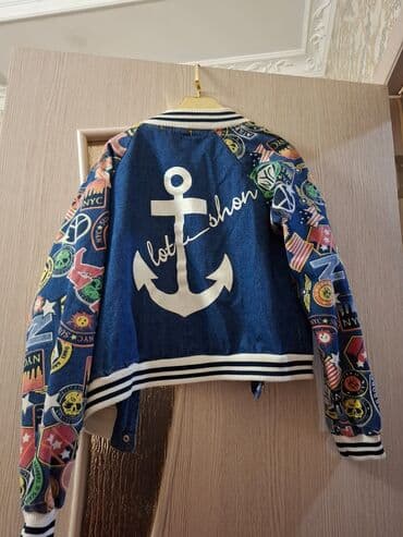 Kurtka,vetrovka.Razmer M.20 azn.Baha alinib,1-2 defe geyilib.Defekti lalafo.az -da Kurtka,vetrovka.Razmer M.20 azn.Baha alinib,1-2 defe geyilib.Defekti