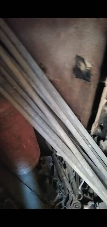 İsti pol boruları: Tri çetvert 20 mm-lik trubalar. Hər biri 3 metrdir lalafo.az -da — 1 İsti pol boruları: Tri çetvert 20 mm-lik trubalar. Hər biri 3 metrdir — 1