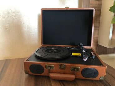 Retro patefon val oxudan. Yenidir Retro dizaynlı, müasir funksiyalara lalafo.az -da Retro patefon val oxudan. Yenidir Retro dizaynlı, müasir funksiyalara