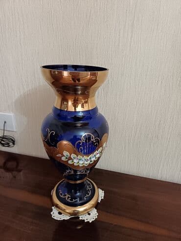 Bir vaza, Bogem şüşəsi lalafo.az -da Bir vaza, Bogem şüşəsi