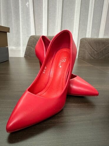 Tuflilər, Ölçü: 37, rəng - Qırmızı, Yeni lalafo.az -da Tuflilər, Ölçü: 37, rəng - Qırmızı, Yeni