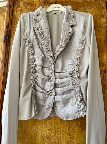 Açıq boz rəng, üzəri əl işi köynək. Qiyməti 15 manat. Ölçüsü 46 lalafo.az -da Açıq boz rəng, üzəri əl işi köynək. Qiyməti 15 manat. Ölçüsü 46