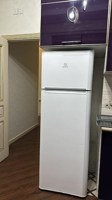 İşlənmiş 2 qapılı Indesit Soyuducu Satılır, rəng - Ağ lalafo.az -da İşlənmiş 2 qapılı Indesit Soyuducu Satılır, rəng - Ağ