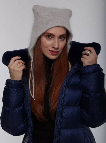 Шапка женская, с ушками в идеальном состоянии Состав: Ангора 60% lalafo.az -da Шапка женская, с ушками в идеальном состоянии Состав: Ангора 60%