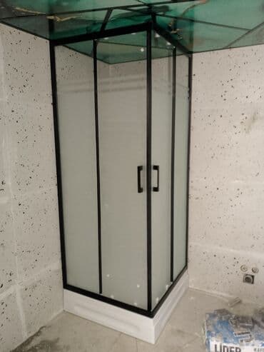 Qara çərçivəli və buzlu şüşəli duş kabinəsi. Bu kompakt dizayn, həm lalafo.az -da Qara çərçivəli və buzlu şüşəli duş kabinəsi. Bu kompakt dizayn, həm