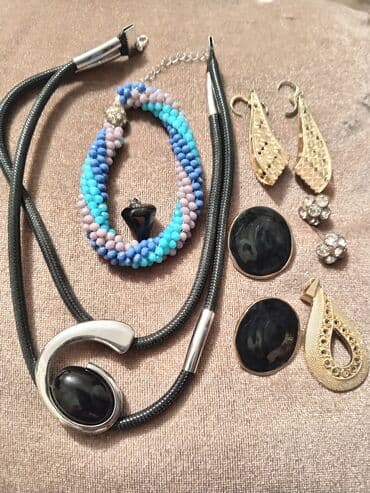 Qadın bəzək dəsti – qarışıq aksesuarlar - Qolbaq: Mavi, göy və açıq lalafo.az -da Qadın bəzək dəsti – qarışıq aksesuarlar - Qolbaq: Mavi, göy və açıq