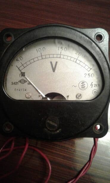 Sovet istehsalı (1950-ci il) voltmetr cihazı satılır. Keyfiyyətli lalafo.az -da Sovet istehsalı (1950-ci il) voltmetr cihazı satılır. Keyfiyyətli