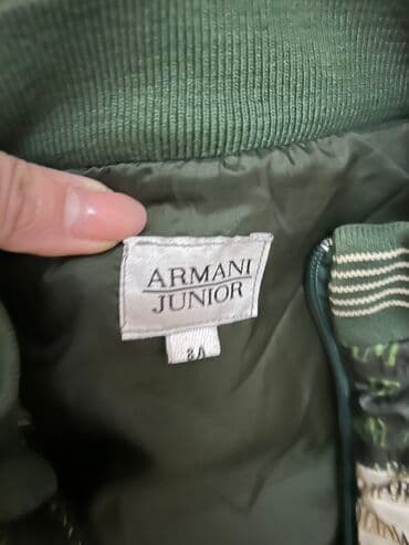 Iki defe geyinilib super keyfiyyet 8yasa qeder olur 124manata alinib lalafo.az -da Iki defe geyinilib super keyfiyyet 8yasa qeder olur 124manata alinib