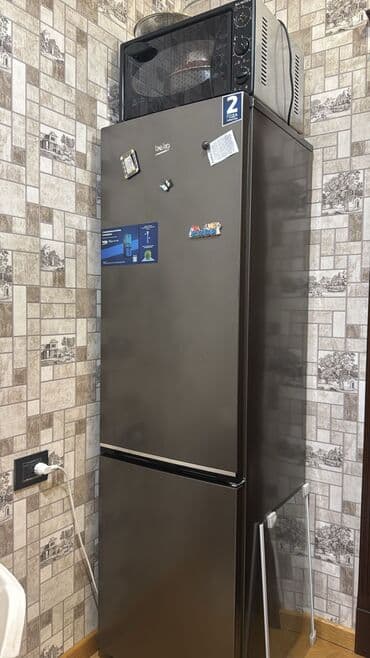 2 qapılı Beko Soyuducu Satılır, rəng - Boz, Təkərli lalafo.az -da 2 qapılı Beko Soyuducu Satılır, rəng - Boz, Təkərli