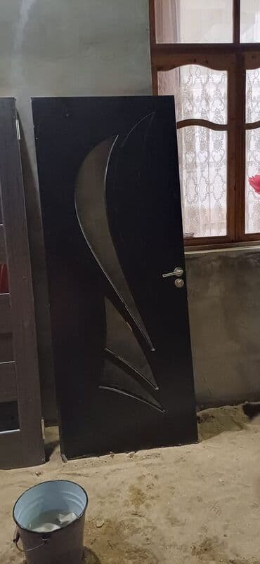 Şüşəli qapı cerciveli qapılardı zamokuda üstünde sadece şüşesi yoxdu lalafo.az -da Şüşəli qapı cerciveli qapılardı zamokuda üstünde sadece şüşesi yoxdu