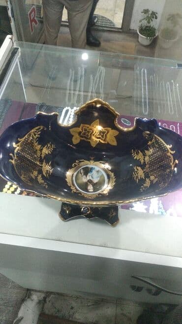 Bir vaza, Farfor lalafo.az -da Bir vaza, Farfor