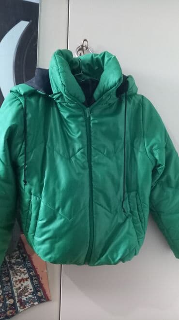 Kurtka 15 Azn az işlənib.Ölçü-36 Yumşaq dolğulu, isti qış gödəkçəsi – lalafo.az -da Kurtka 15 Azn az işlənib.Ölçü-36 Yumşaq dolğulu, isti qış gödəkçəsi –