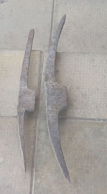 Külüng ikisi 10 manata
ünvandan götürlmək şərtilə satılır lalafo.az -da Külüng ikisi 10 manata
ünvandan götürlmək şərtilə satılır