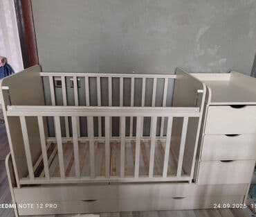 Oğlan və qız üçün, İşlənmiş, Dördbucaq, Beşik, Dəstsiz, Matras ilə, Yellənmə mexanizm ilə lalafo.az -da Oğlan və qız üçün, İşlənmiş, Dördbucaq, Beşik, Dəstsiz, Matras ilə, Yellənmə mexanizm ilə