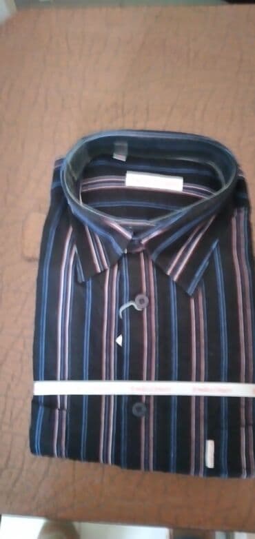 Мужская рубашка с длинными рукавами 42/xl размера lalafo.az -da Мужская рубашка с длинными рукавами 42/xl размера