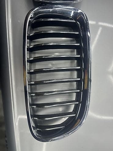 BMW ön radiator barmaqlığı (kidney grill) – sol tərəf üçün. - Rəng lalafo.az -da BMW ön radiator barmaqlığı (kidney grill) – sol tərəf üçün. - Rəng