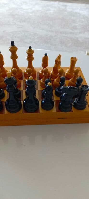 Dəbilqələr: Şəxsi kolleksiyadan.Ekskluziv-taxtanın iç tərəfində əfsanəvi Ukrayna lalafo.az -da — 8 Dəbilqələr: Şəxsi kolleksiyadan.Ekskluziv-taxtanın iç tərəfində əfsanəvi Ukrayna — 8