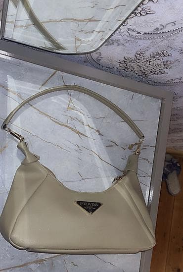 Çiyin çantası, Prada, Yeni lalafo.az -da Çiyin çantası, Prada, Yeni