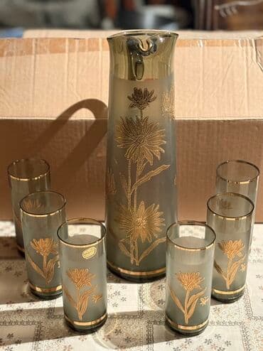 Qızılı naxışlı şüşə sürahi və stəkan dəsti - Dəst tərkibi: 1 ədəd lalafo.az -da Qızılı naxışlı şüşə sürahi və stəkan dəsti - Dəst tərkibi: 1 ədəd