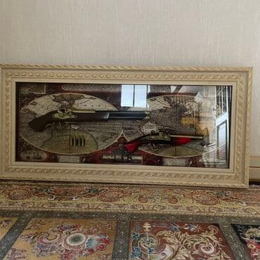 Dekorativ divar kompozisiyası – antik üslublu tapança maketləri ilə lalafo.az -da Dekorativ divar kompozisiyası – antik üslublu tapança maketləri ilə