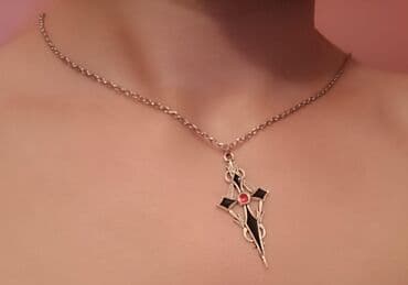 Zərif boyunbağı – metal zəncir və gotik üslubda asma. - Asma lalafo.az -da Zərif boyunbağı – metal zəncir və gotik üslubda asma. - Asma