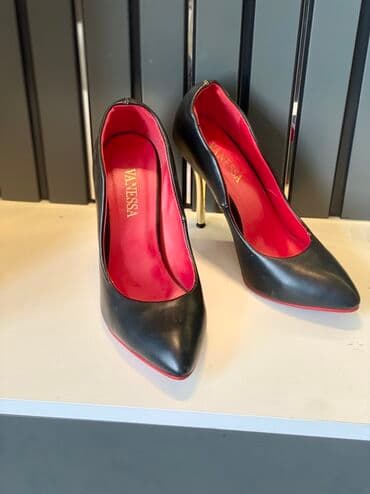 Tuflilər, Ölçü: 39, rəng - Qara, Yeni lalafo.az -da Tuflilər, Ölçü: 39, rəng - Qara, Yeni