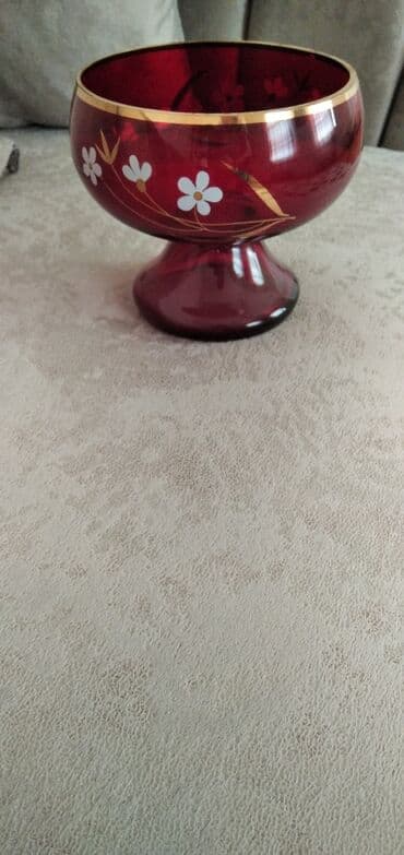 Qedmi,qirmizi bagema kanfet qabi.Teze kimidi hec bir prablemi lalafo.az -da Qedmi,qirmizi bagema kanfet qabi.Teze kimidi hec bir prablemi