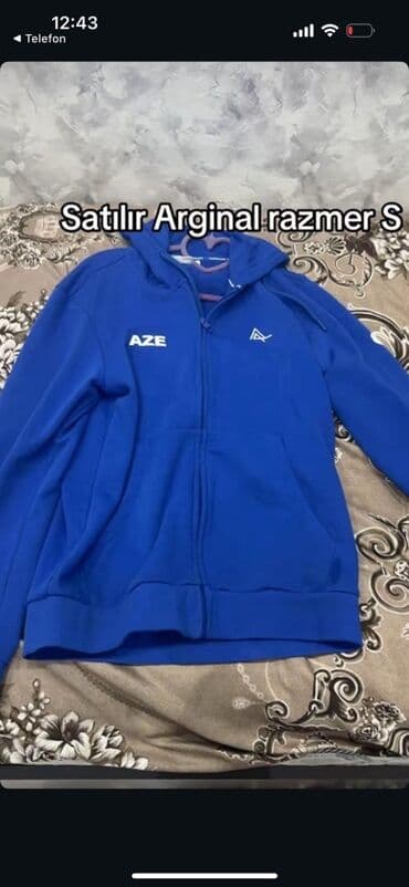 Məhsul: Mavi idman kapüşonlu jaket (zip-li) - Üzərində “AZE” yazısı və lalafo.az -da Məhsul: Mavi idman kapüşonlu jaket (zip-li) - Üzərində “AZE” yazısı və