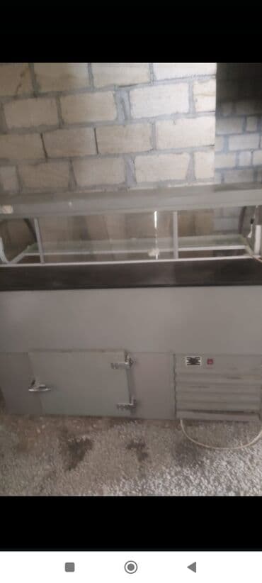 Məhsul: Soyuducu vitrin (mağaza/kafe üçün) Təsvir: - Ön şüşəli, geniş lalafo.az -da Məhsul: Soyuducu vitrin (mağaza/kafe üçün) Təsvir: - Ön şüşəli, geniş